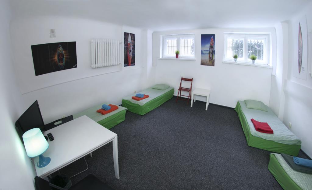 Wierzbno Hostel Warszawa Eksteriør billede