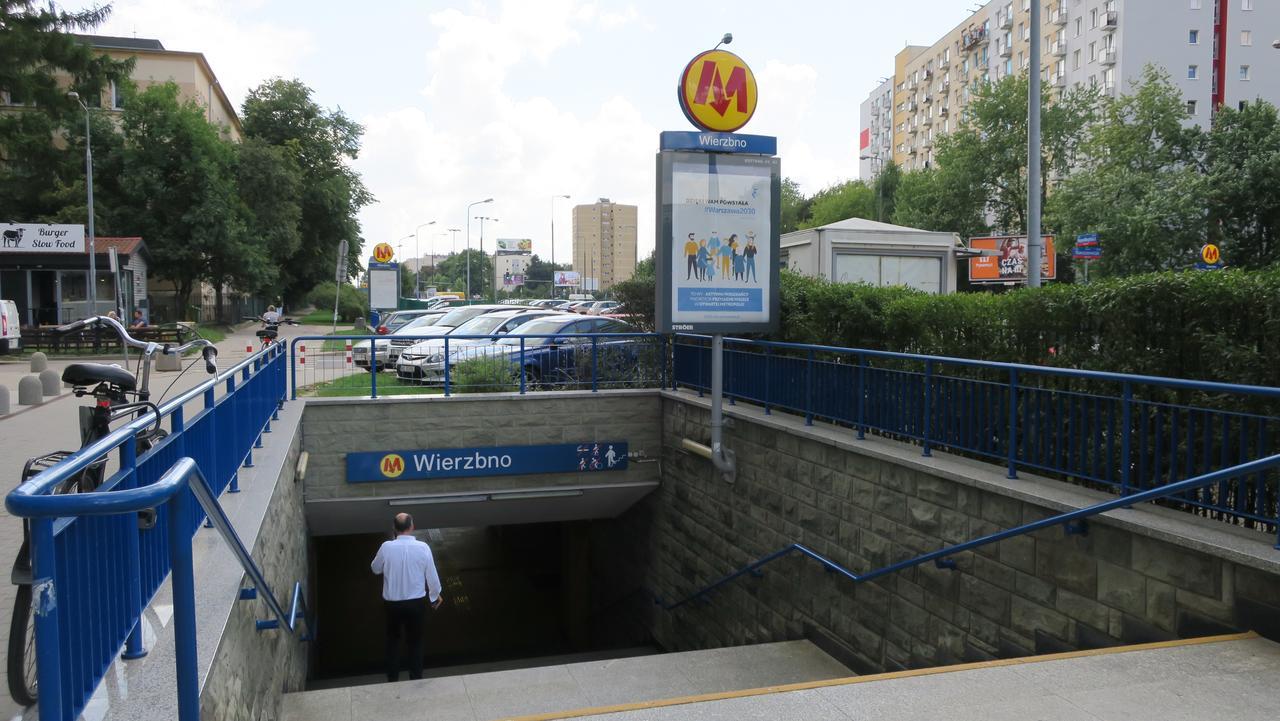 Wierzbno Hostel Warszawa Eksteriør billede